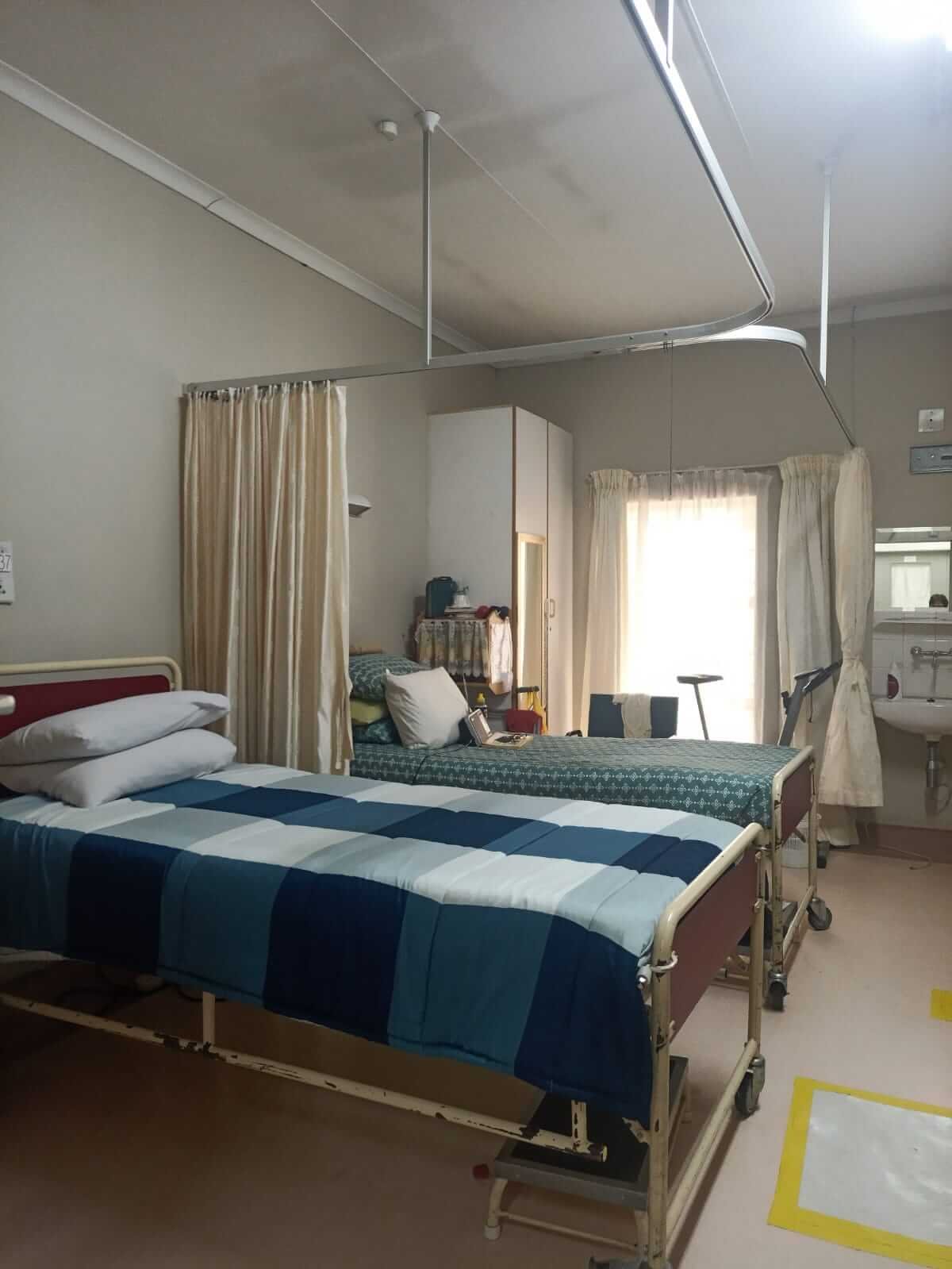 Four bed ward